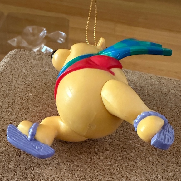 Winnie the Pooh Christmas Ornament Pooh Ice Skating with Box - Picture 8 of 14
